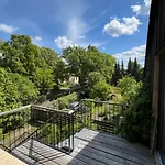 Im Naturschutzgebiet, Mit Grossem Balkon *