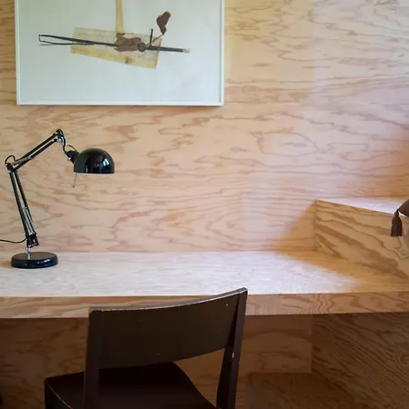 Im Naturschutzgebiet, Mit Grossem Balkon * テンプリーン