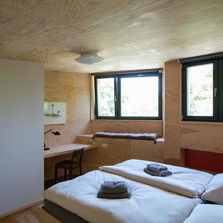 Im Naturschutzgebiet, Mit Grossem Balkon דירה טמפלין