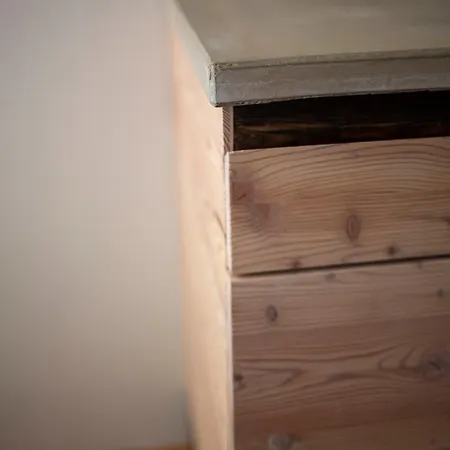 Im Naturschutzgebiet, Mit Großem Balkon
