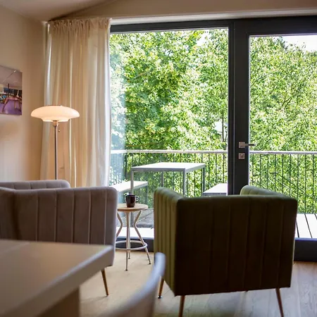 Im Naturschutzgebiet, Mit Grossem Balkon Apartament