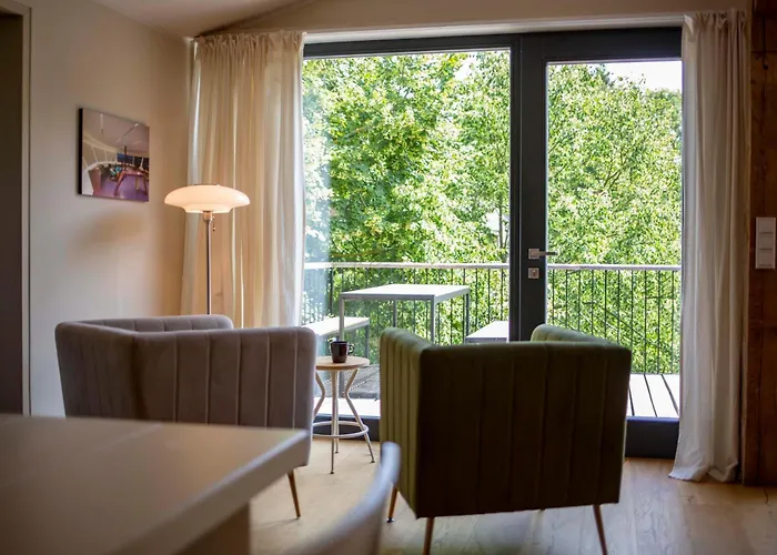 Im Naturschutzgebiet, Mit Grossem Balkon Lejlighed